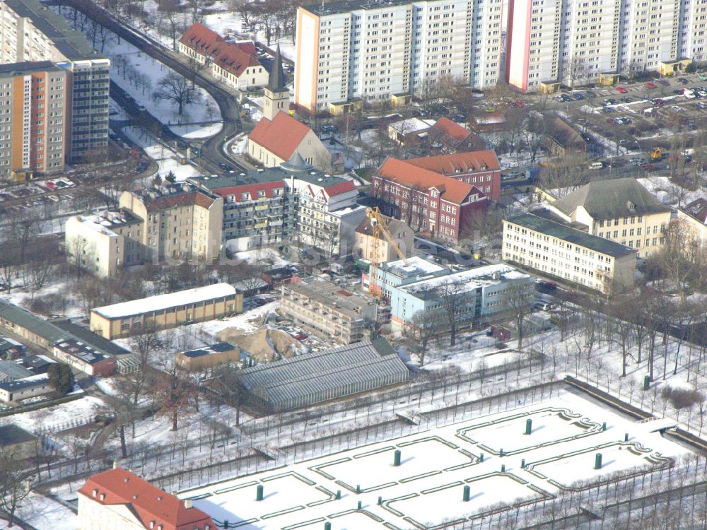 Luftbild Berlin - Winterluftbild Baustelle zum Neubau eines Forschungs- Gebäudes und Bürokomplex Leibniz-Institut für Zoo- und Wildtierforschung (IZW) in Berlin, Deutschland