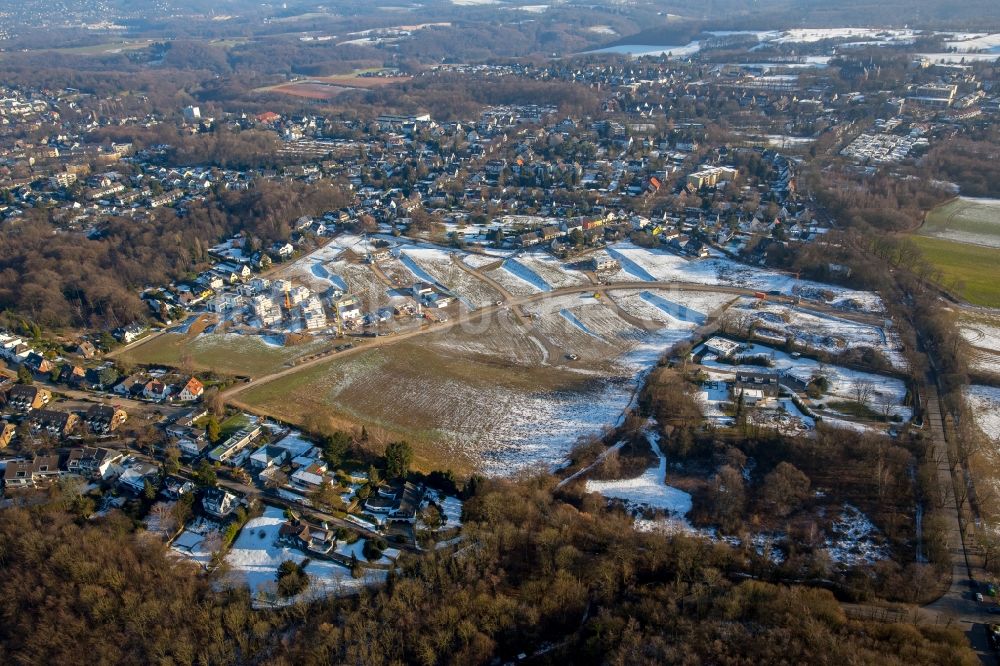 Luftaufnahme Essen - Winterluftbild Baustellen zum Neubau- Wohngebiet einer Einfamilienhaus- Siedlung Barkhover Feldweg im Ortsteil Stadtbezirke IX in Essen im Bundesland Nordrhein-Westfalen