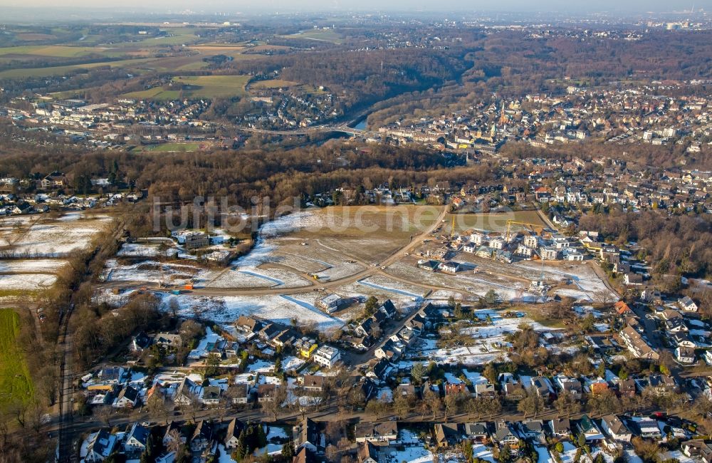 Essen aus der Vogelperspektive: Winterluftbild Baustellen zum Neubau- Wohngebiet einer Einfamilienhaus- Siedlung Barkhover Feldweg im Ortsteil Stadtbezirke IX in Essen im Bundesland Nordrhein-Westfalen