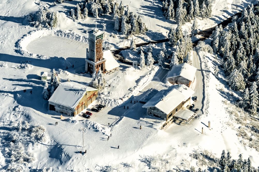 Seebach von oben - Winterluftbild Berg Hornisgrinde in Seebach im Bundesland Baden-Württemberg, Deutschland