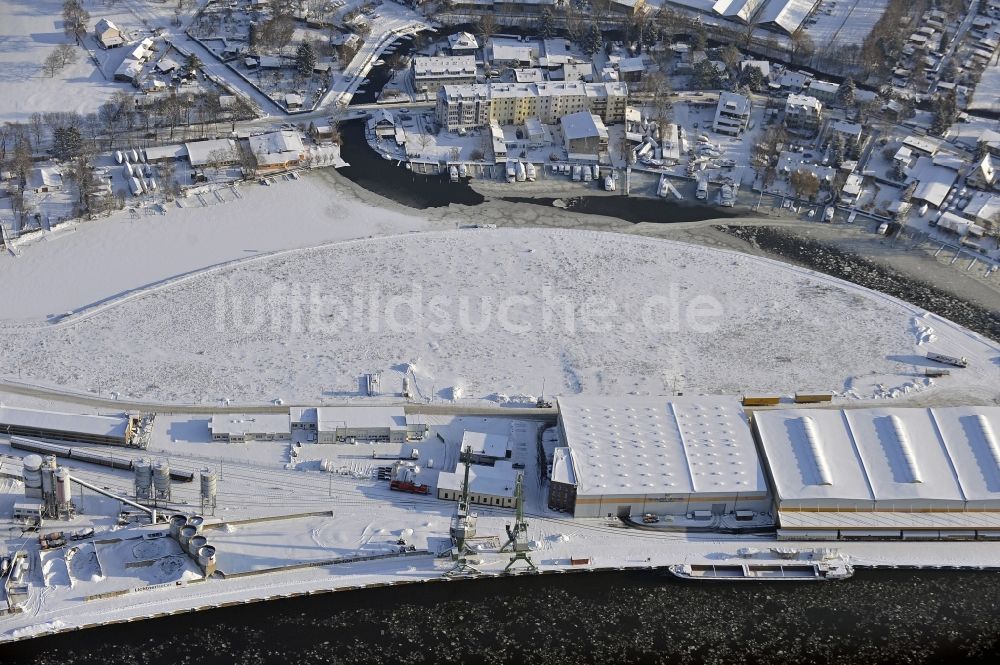 Berlin von oben - Winterluftbild Binnenhafen Südhafen in Berlin, Deutschland