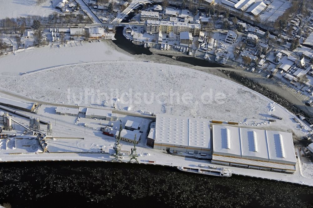 Luftbild Berlin - Winterluftbild Binnenhafen Südhafen in Berlin, Deutschland