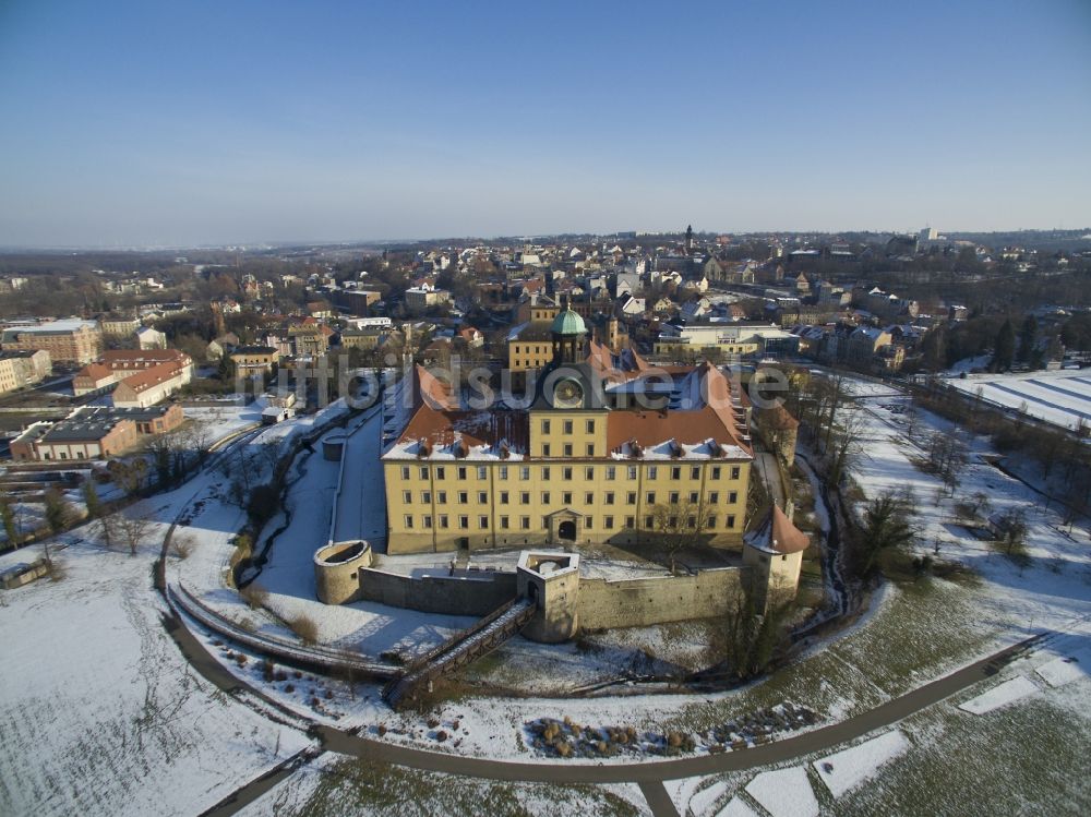 Luftbild Zeitz - Winterluftbild Burganlage des Schloss Moritzburg in Zeitz im Bundesland Sachsen-Anhalt