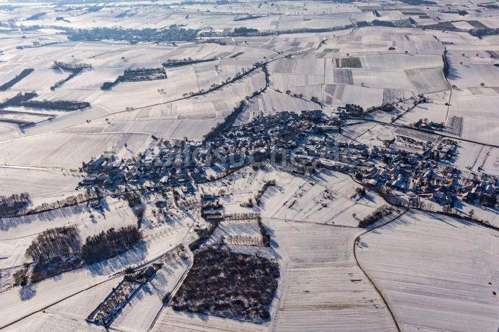 Luftaufnahme Oberhausen - Winterluftbild Dorf - Ansicht am Rande von Feldern in Oberhausen im Bundesland Rheinland-Pfalz, Deutschland