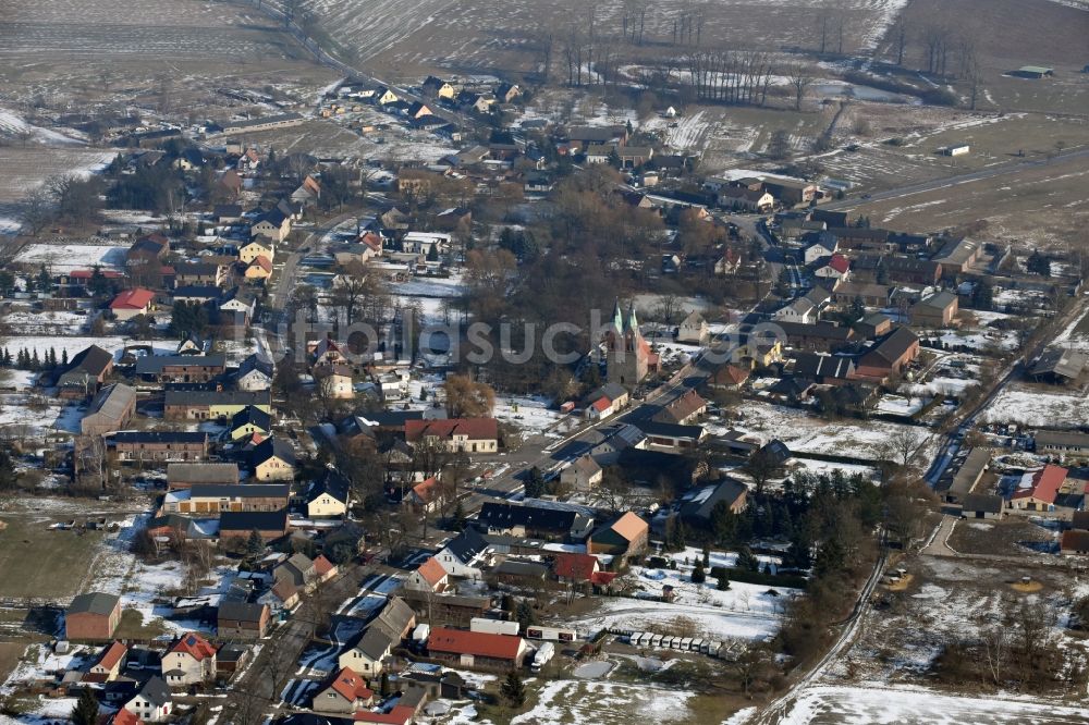 Willmersdorf von oben - Winterluftbild Dorf - Ansicht in Willmersdorf im Bundesland Brandenburg