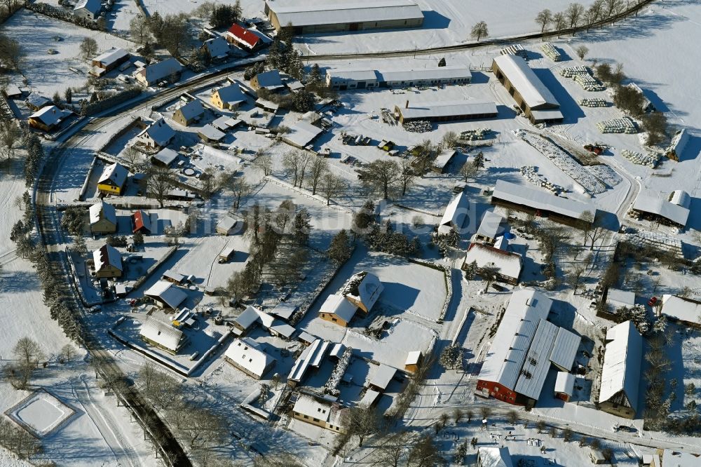 Luftbild Vorbein - Winterluftbild Dorfkern am Feldrand in Vorbein im Bundesland Mecklenburg-Vorpommern, Deutschland