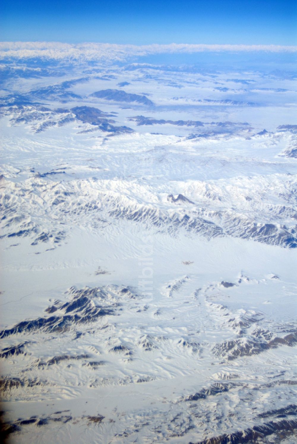 Kandahar aus der Vogelperspektive: Winterluftbild Felsen- und Berglandschaft Hindukusch in Kandahar in Afghanistan