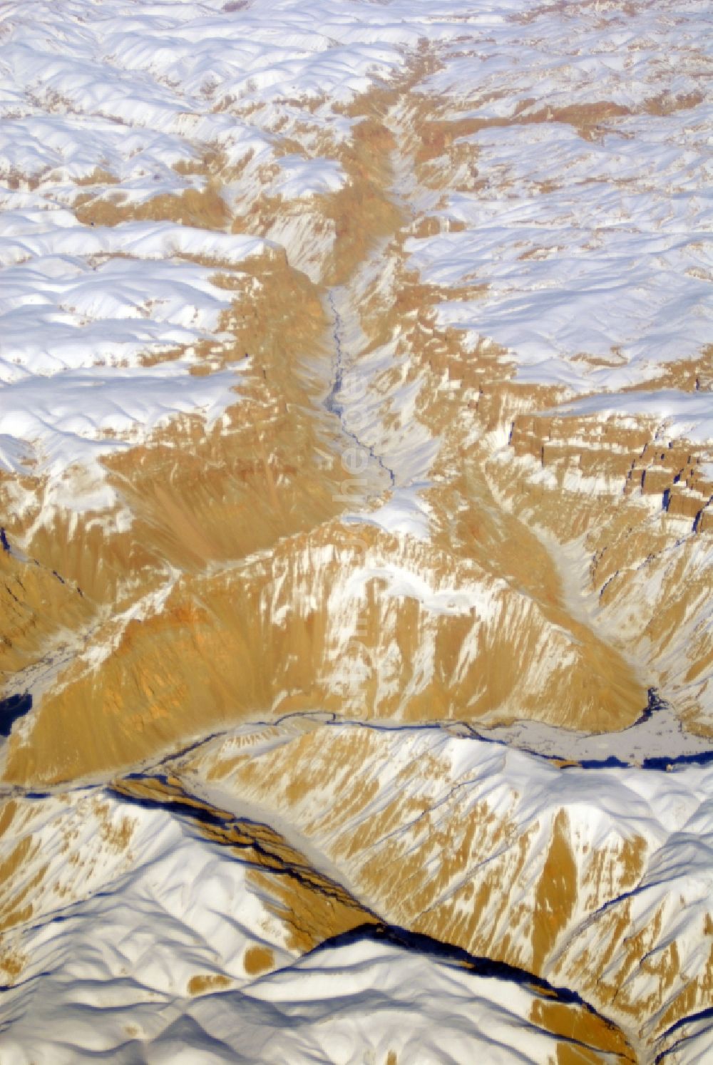 Luftaufnahme Kandahar - Winterluftbild Felsen- und Berglandschaft Hindukusch in Kandahar in Afghanistan