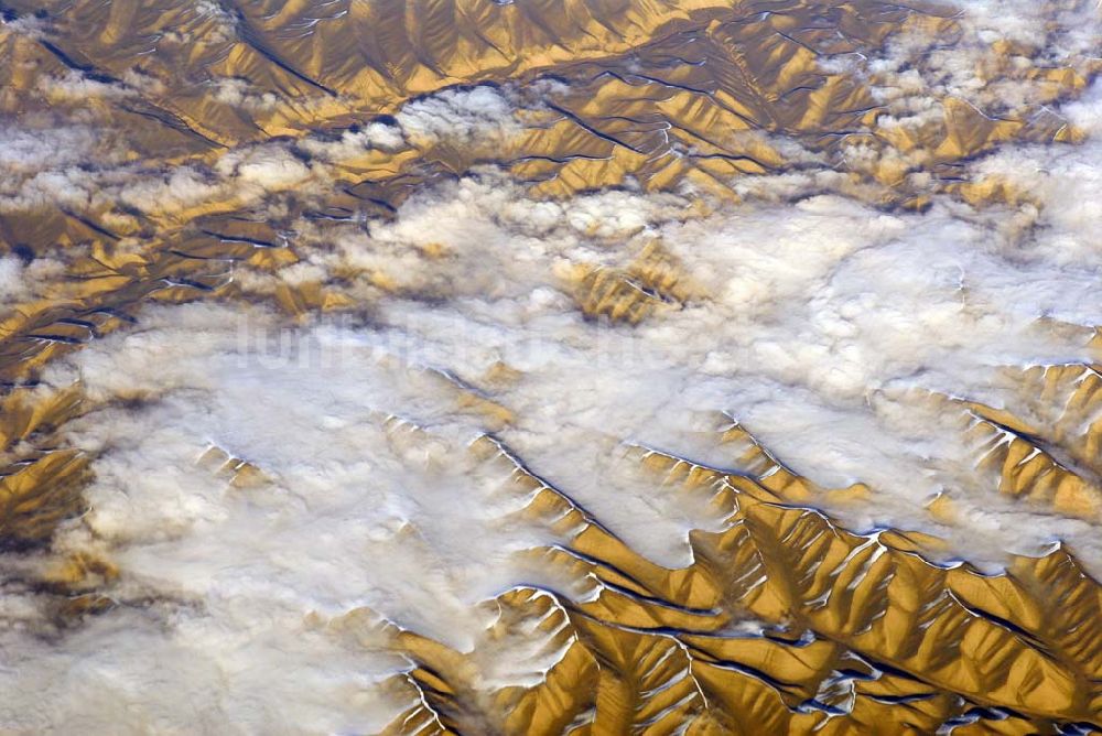 Luftbild Kandahar - Winterluftbild Felsen- und Berglandschaft Hindukusch in Kandahar in Afghanistan