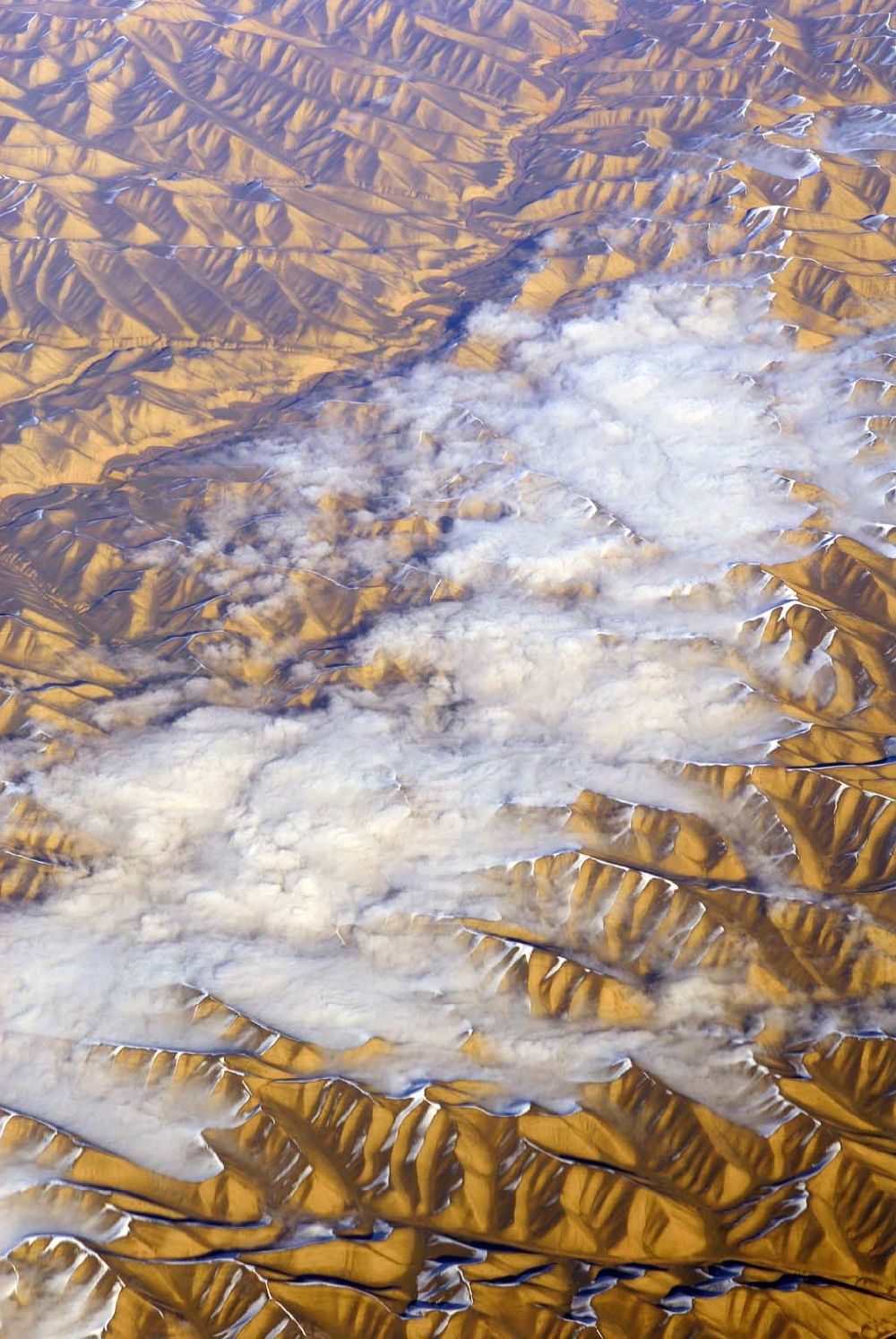 Luftaufnahme Kandahar - Winterluftbild Felsen- und Berglandschaft Hindukusch in Kandahar in Afghanistan