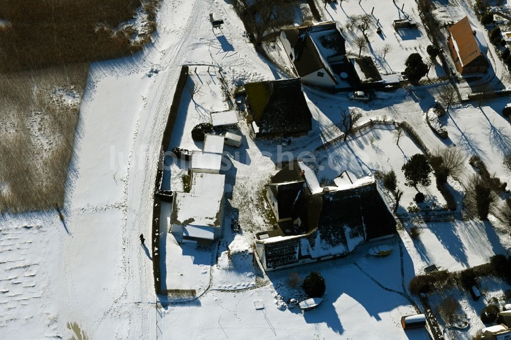 Luftaufnahme Ahrenshoop - Winterluftbild Ferienhaus Anlage an der Fulge im Ortsteil Althagen in Ahrenshoop im Bundesland Mecklenburg-Vorpommern, Deutschland