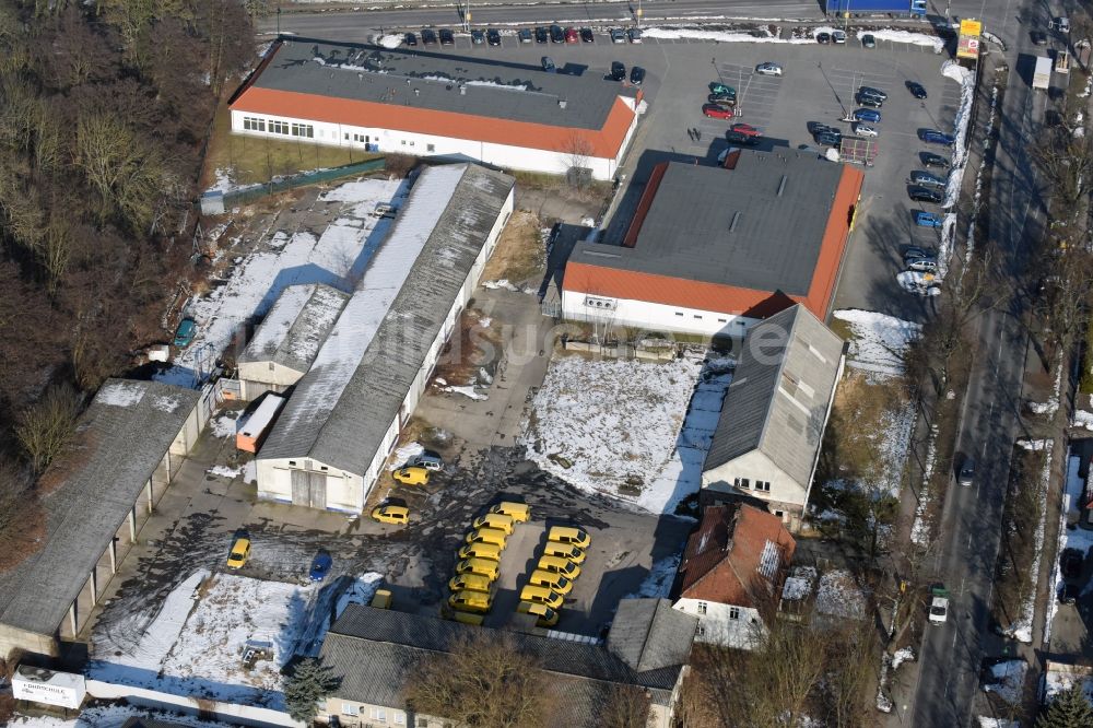 Werneuchen aus der Vogelperspektive: Winterluftbild Gewerbegebiet Freienwalder Straße in Werneuchen im Bundesland Brandenburg