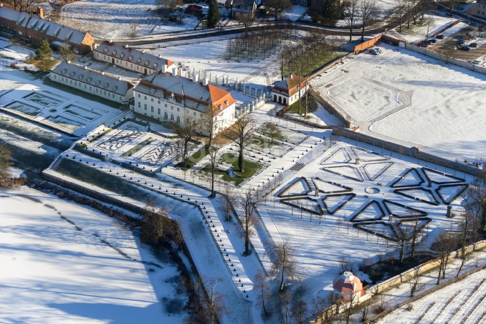 Luftbild Meseberg - Winterluftbild Gästehaus Schloß Meseberg der Bundesregierung in Meseberg im Bundesland Brandenburg