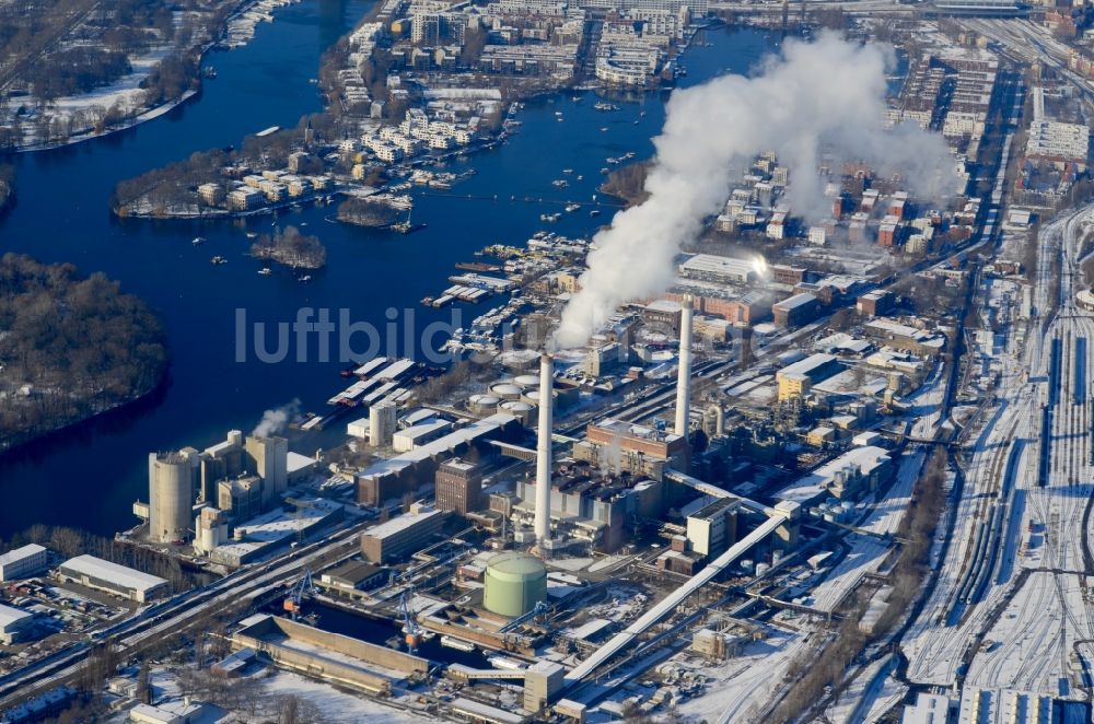 Berlin von oben - Winterluftbild Heizkraftwerk Klingenberg in Berlin- Rummelsburg