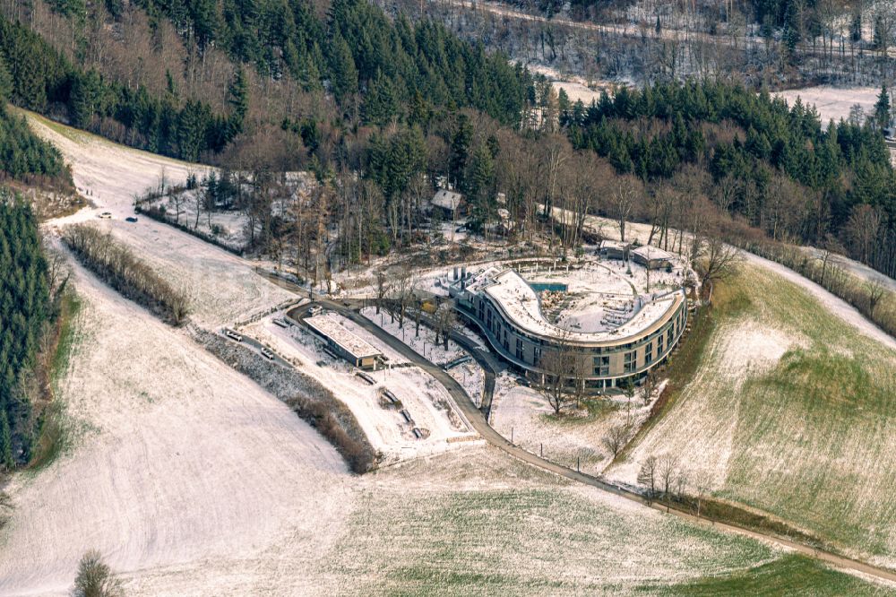 Luftaufnahme Horben - Winterluftbild Hotelanlage Luisenhöhe Gesundheitsresort in Horben im Bundesland Baden-Württemberg, Deutschland