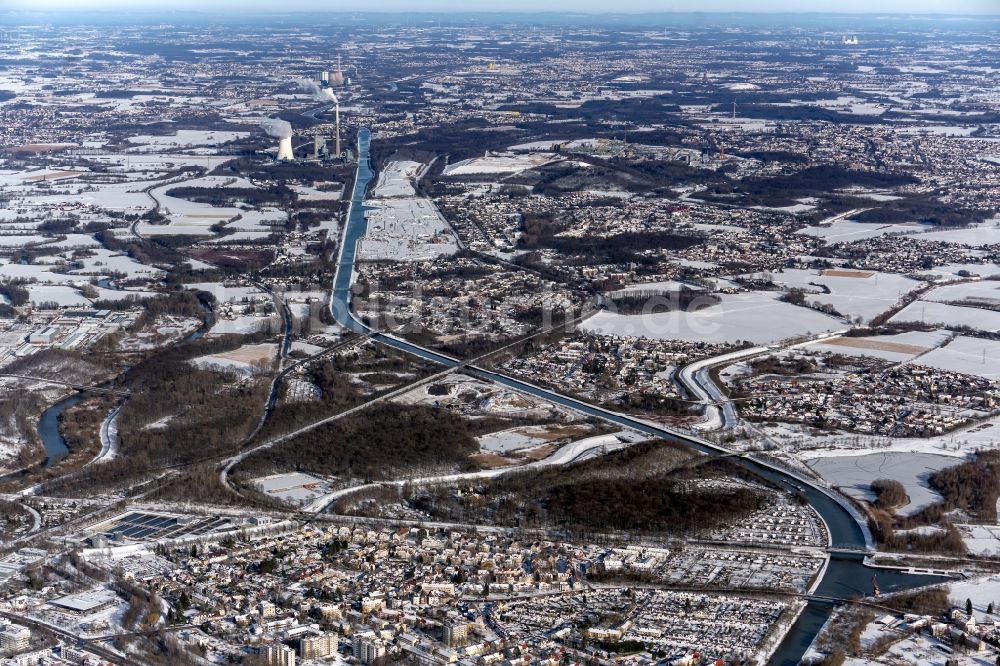 Luftaufnahme Lünen - Winterluftbild Kanalverlauf und Uferbereiche des Verbindungskanales Datteln-Hamm-Kanal in Lünen im Bundesland Nordrhein-Westfalen, Deutschland