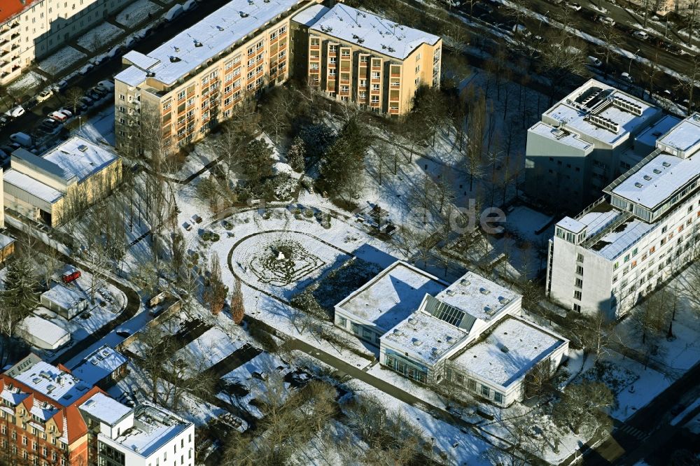 Luftaufnahme Berlin  Winterluftbild Klinikgelände des Krankenhauses