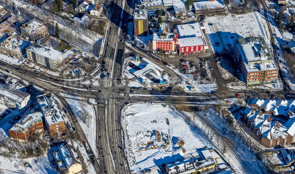 Luftbild Duisburg - Winterluftbild Kreuzung an der Sittardsberger Allee - Altenbrucher Damm - Düsseldorfer Landstraße in Duisburg im Bundesland Nordrhein-Westfalen, Deutschland