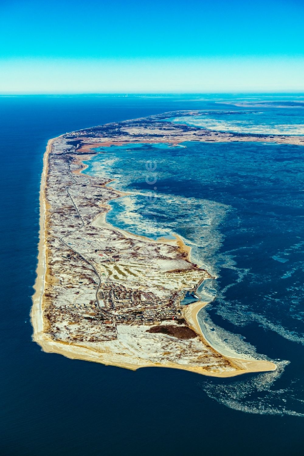 Luftaufnahme Hörnum (Sylt) - Winterluftbild Küstenbereich der Nordsee - Insel in Hörnum ( Sylt ) im Bundesland Schleswig-Holstein