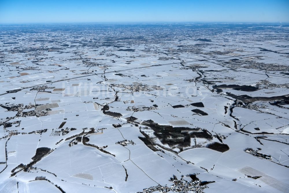Altengeseke von oben - Winterluftbild Landschaft mit Feldern in Altengeseke im Bundesland Nordrhein-Westfalen, Deutschland