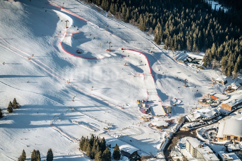 Feldberg (Schwarzwald) von oben - Winterluftbild Leistungssportzentrum der FIS Snowboard Cross Weltcup Strecke in Feldberg (Schwarzwald) im Bundesland Baden-Württemberg, Deutschland