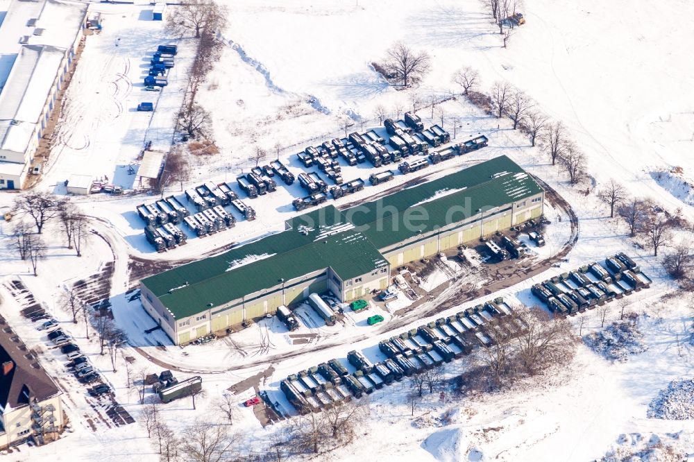 Karlsruhe von oben - Winterluftbild Materialdepot auf dem militärischen Übungsgelände der Bundeswehr im Ortsteil Knielingen in Karlsruhe im Bundesland Baden-Württemberg, Deutschland