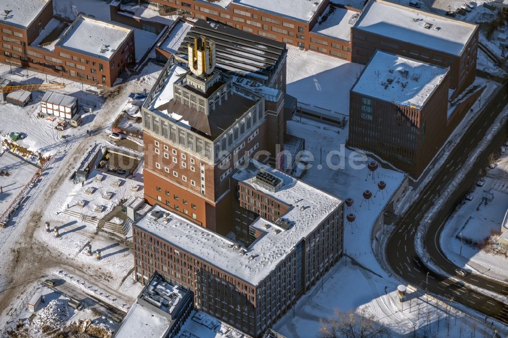 Luftbild Dortmund - Winterluftbild Museum Dortmunder U Zentrum für Kunst und Kreativität an der Emil-Schumacher-Straße in Dortmund im Bundesland Nordrhein-Westfalen, Deutschland