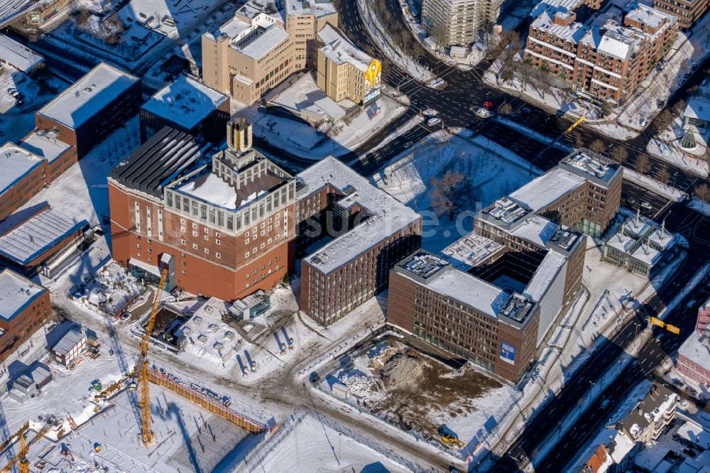 Dortmund von oben - Winterluftbild Museum Dortmunder U Zentrum für Kunst und Kreativität an der Emil-Schumacher-Straße in Dortmund im Bundesland Nordrhein-Westfalen, Deutschland