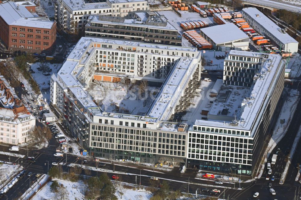 Berlin von oben - Winterluftbild Neubau eines Büro- und Geschäftshaus Ensemble der LIP - Ludger Inholte Projektentwicklung im Ortsteil Schöneberg in Berlin, Deutschland