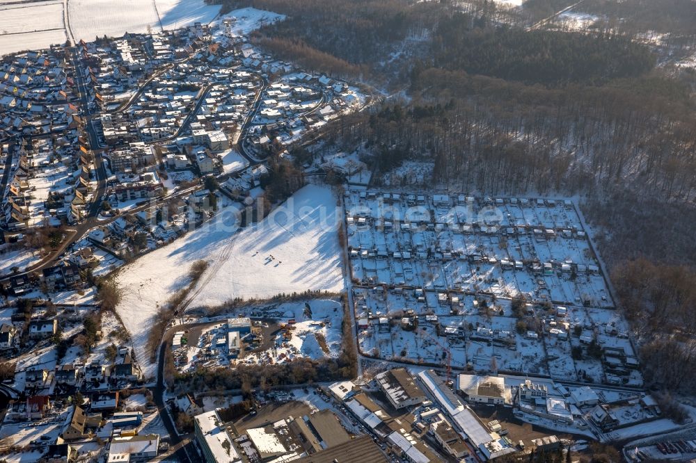 Arnsberg von oben - Winterluftbild Parzellen einer Kleingartenanlage im Ortsteil Hüsten in Arnsberg im Bundesland Nordrhein-Westfalen