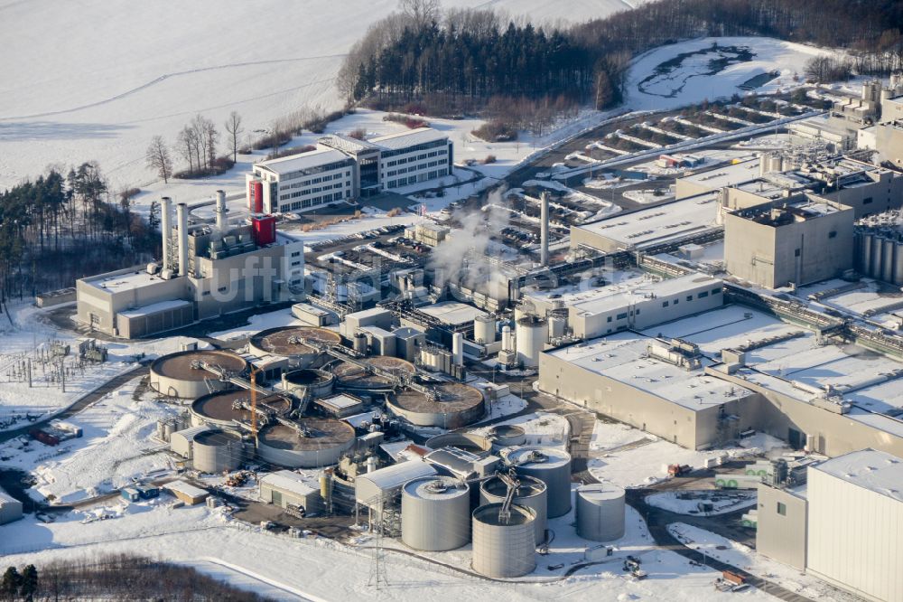 Wachau von oben - Winterluftbild Produktionsanlagen des Unternehmens Sachsenmilch im Ortsteil Leppersdorf in Wachau im Bundesland Sachsen