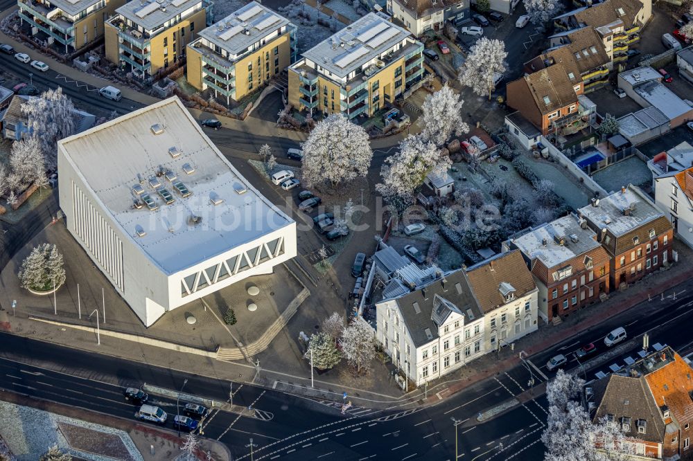 Hamm aus der Vogelperspektive: Winterluftbild Schulgebäude der Städtische Musikschule Hamm in Hamm im Bundesland Nordrhein-Westfalen, Deutschland