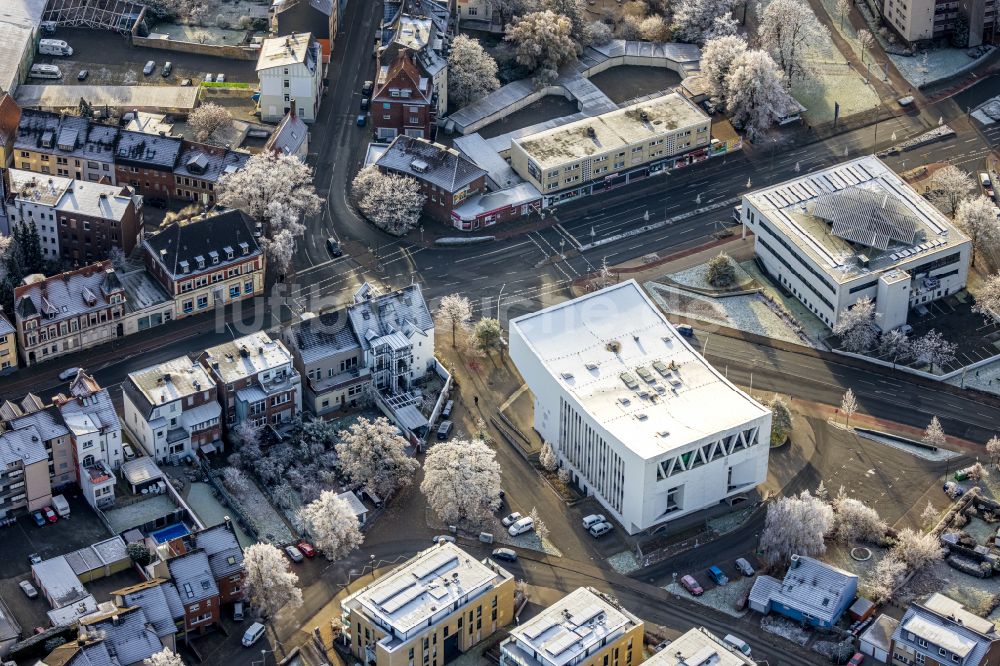 Luftaufnahme Hamm - Winterluftbild Schulgebäude der Städtische Musikschule Hamm in Hamm im Bundesland Nordrhein-Westfalen, Deutschland