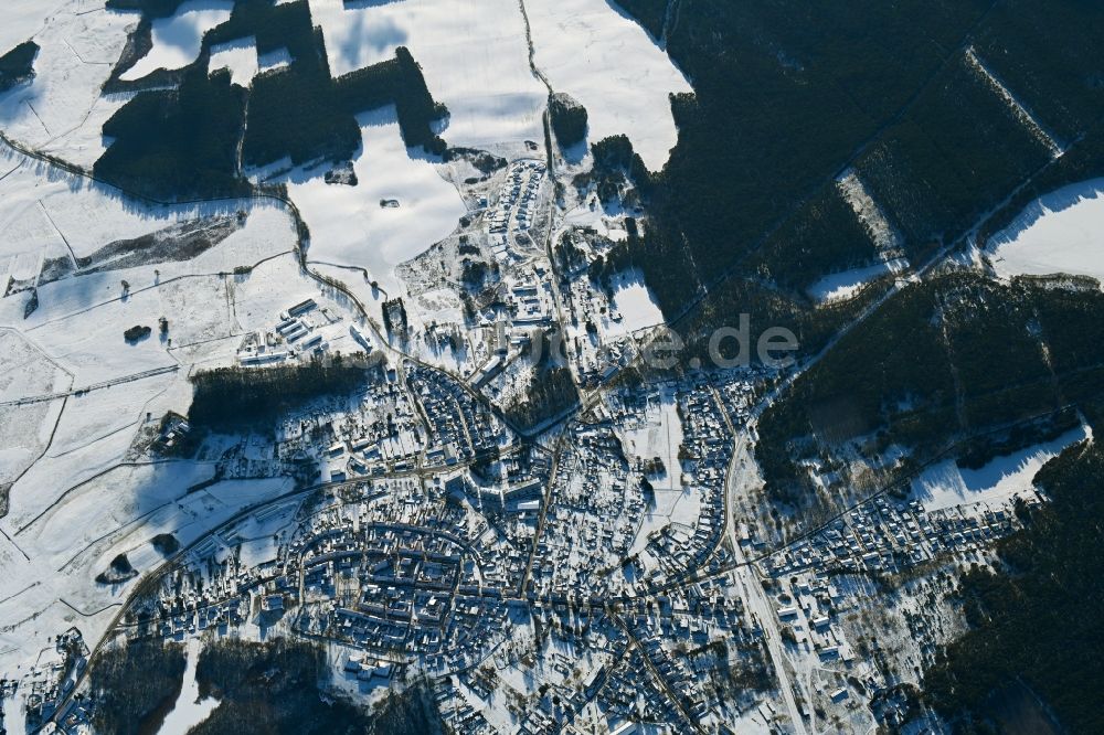 Luftbild Wesenberg - Winterluftbild Stadtansicht vom Innenstadtbereich in Wesenberg im Bundesland Mecklenburg-Vorpommern, Deutschland