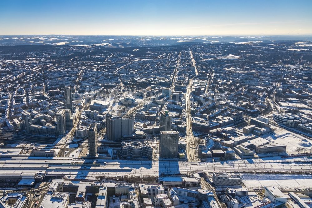 Essen von oben - Winterluftbild Stadtansicht des Stadtteil Südviertel in Essen im Bundesland Nordrhein-Westfalen, Deutschland