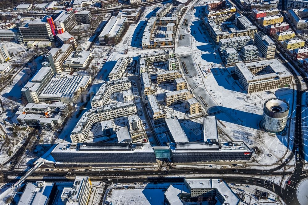 Luftbild Essen - Winterluftbild Unternehmen- Verwaltungsgebäude der Funke Mediengruppe in Essen im Bundesland Nordrhein-Westfalen, Deutschland