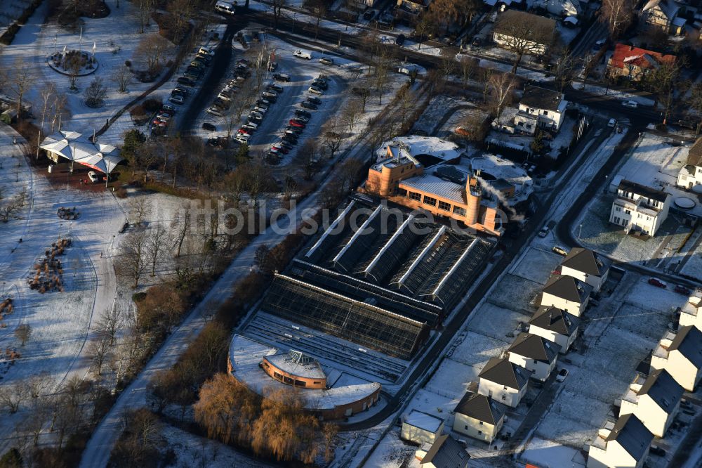 Luftbild Berlin - Winterluftbild Verwaltungsgebäude Pflanzenschutzamt in Berlin, Deutschland