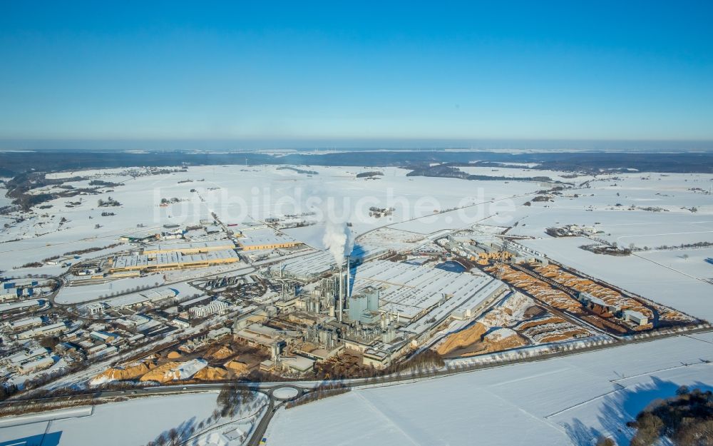 Luftaufnahme Brilon - Winterluftbild Werksgelände der Egger Holzwerkstoffe Brilon GmbH & Co. KG in Brilon im Bundesland Nordrhein-Westfalen