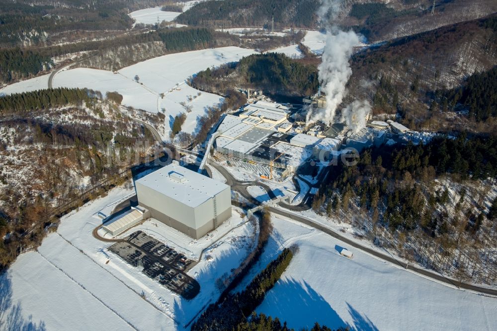 Luftbild Marsberg - Winterluftbild Werksgelände der WEPA Papierfabrik Krengel P. GmbH & Co. KG, Zw.Werk Unterm Klausknapp im Ortsteil Giershagen in Marsberg im Bundesland Nordrhein-Westfalen