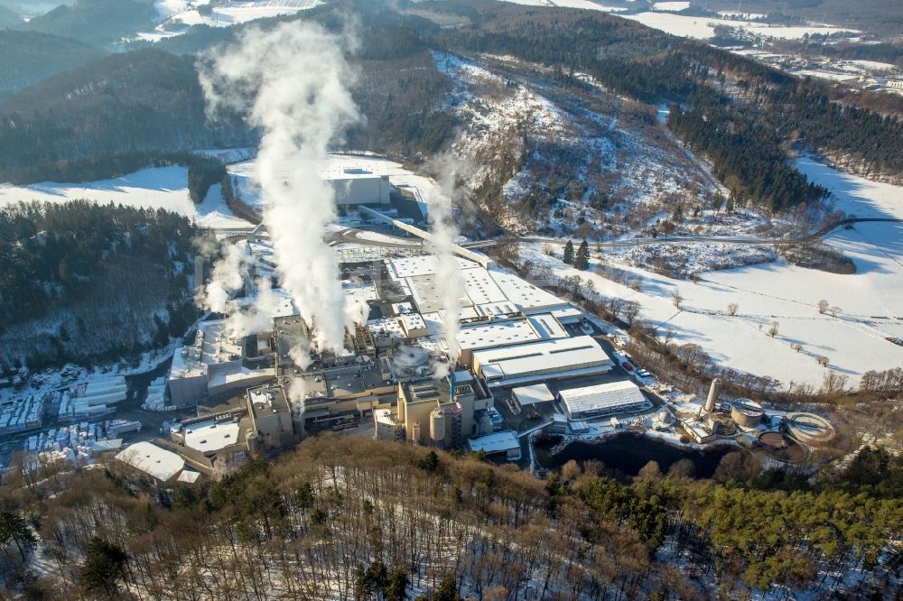 Marsberg von oben - Winterluftbild Werksgelände der WEPA Papierfabrik Krengel P. GmbH & Co. KG, Zw.Werk Unterm Klausknapp im Ortsteil Giershagen in Marsberg im Bundesland Nordrhein-Westfalen