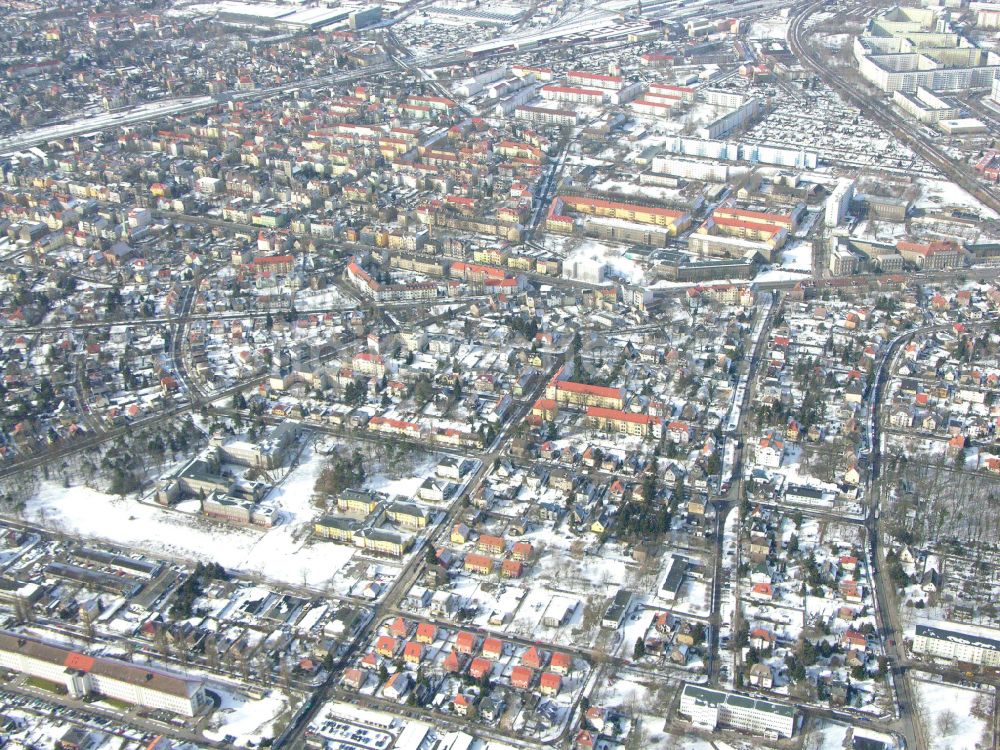 Luftaufnahme Berlin - Winterluftbild Wohngebiet einer Einfamilienhaus- Siedlung ... in Berlin, Deutschland