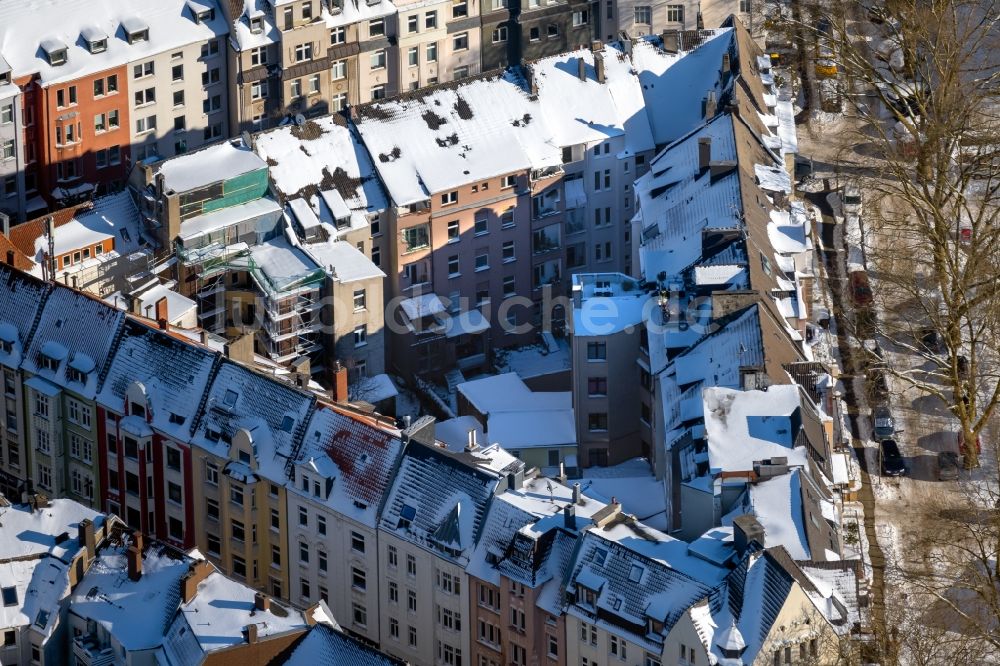 Dortmund von oben - Winterluftbild Wohngebiet der Mehrfamilienhaussiedlung Hollestraße - Kleine Beurhausstraße im Ortsteil Westpark in Dortmund im Bundesland Nordrhein-Westfalen, Deutschland