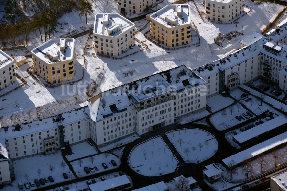 Luftbild Würzburg - Winterluftbild Wohngebiet der Mehrfamilienhaussiedlung Wohnquartier Mönchberg im Ortsteil Frauenland in Würzburg im Bundesland Bayern, Deutschland