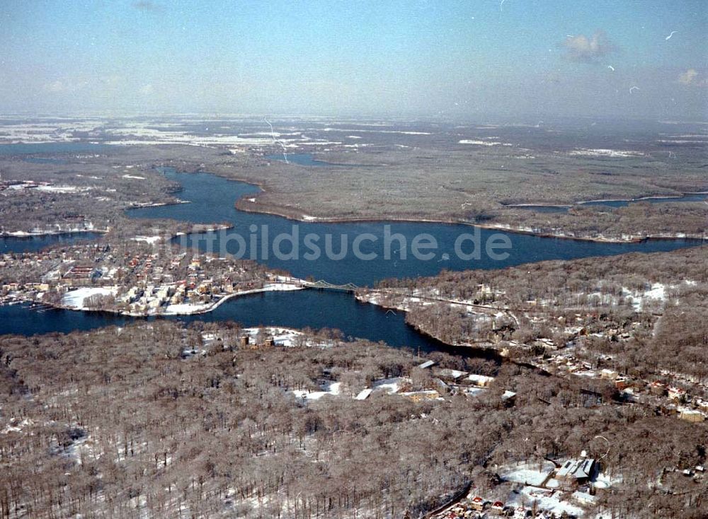 Luftbild Potsdam - Babelsberg - Winterstimmung über dem Bereich Gribnitzsee, Glienicker Brücke in Potsdam