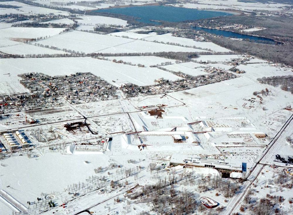 Luftaufnahme Potsdam - Winterstimmung über dem ehem. Kasernengelände am Bornstedter Feld / Bugagelände in Potsdam.