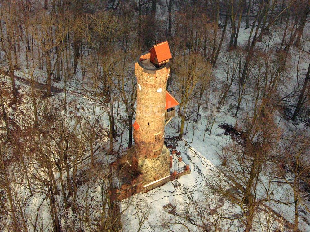 Bad Freienwalde / Brandenburg aus der Vogelperspektive: Winterstimmung auf dem Bismarckturm Bad Freienwalde 24.01.2006