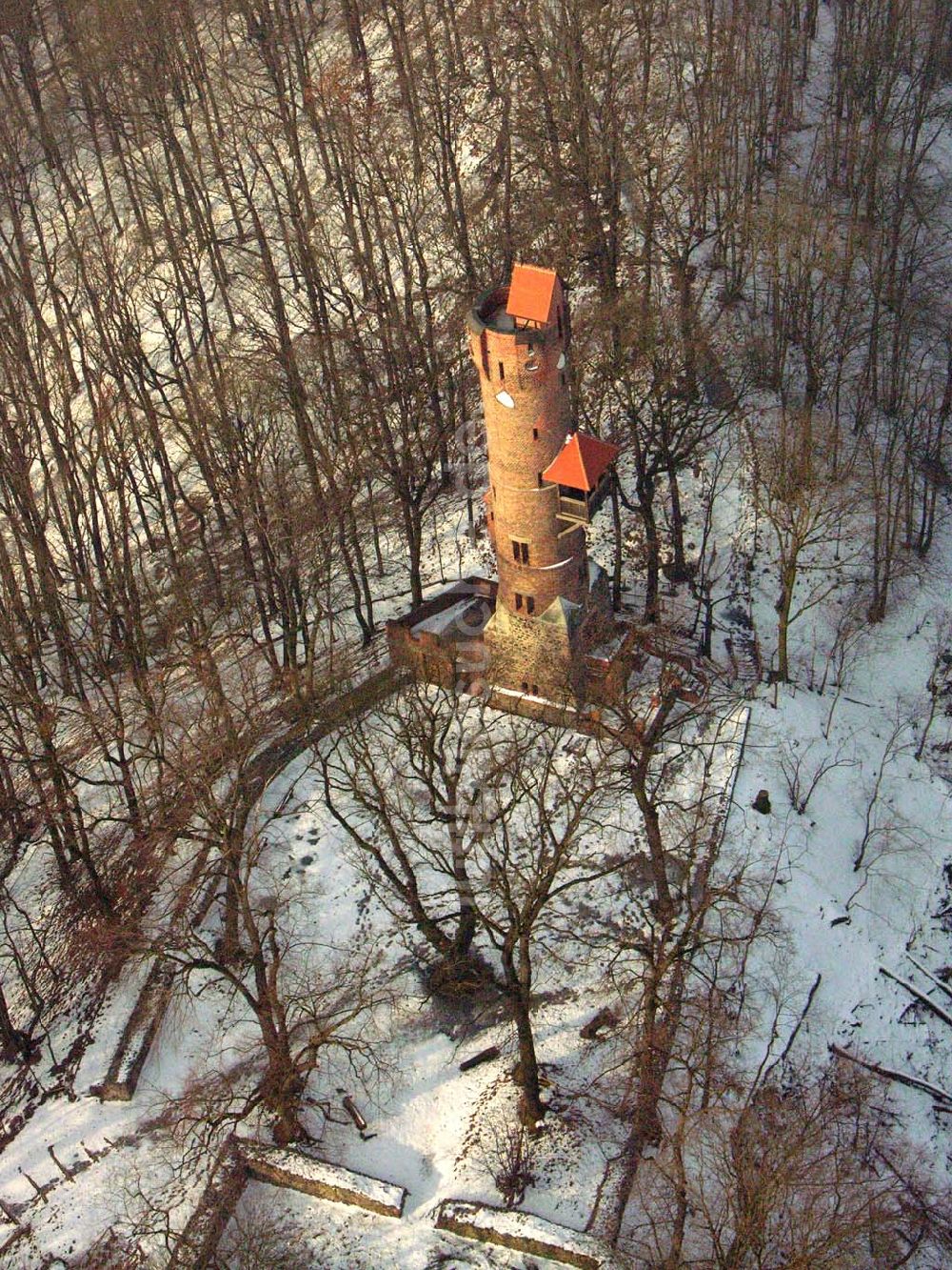 Luftbild Bad Freienwalde / Brandenburg - Winterstimmung auf dem Bismarckturm Bad Freienwalde 24.01.2006