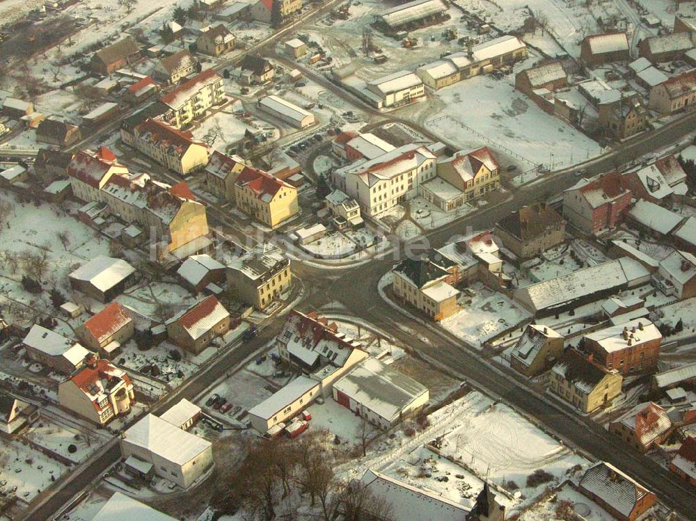 Falkenberg / Mark / Brandenburg aus der Vogelperspektive: Winterstimmung in der Kleinstadt Falkenberg / Mark 24.01.2006