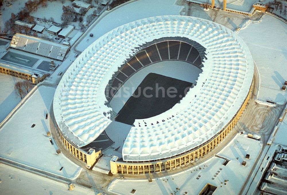 Luftbild Berlin - Winterstimmung am Olympiastadion in Berlin