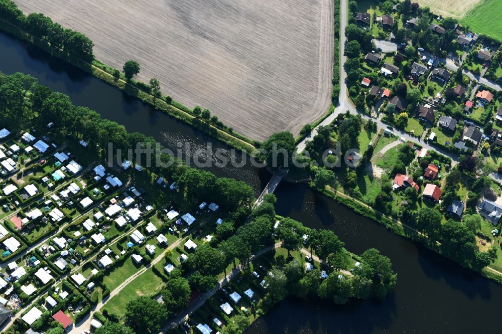 Luftaufnahme Basedow - Wirtschaftsweg- Brücke über den Elbe-Lübeck-Kanal in Basedow im Bundesland Schleswig-Holstein